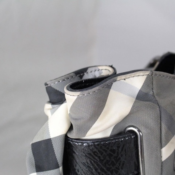 BURBERRY #20978 Grey Checkered Tote - Picture 8 of 8